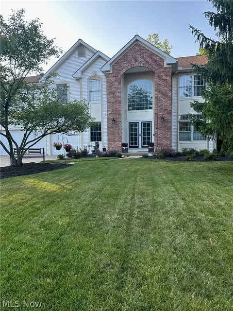 21766 Woodfield Trl, Strongsville, OH 44149