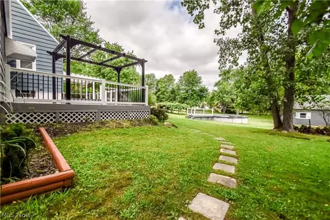 339 E Sprague Rd, Seven Hills, OH 44131 photo 4