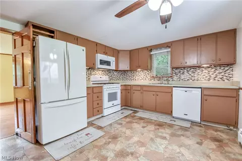 339 E Sprague Rd, Seven Hills, OH 44131 photo 20