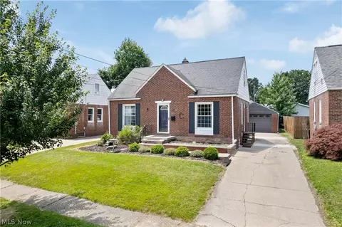 2542 9th St, Cuyahoga Falls, OH 44221