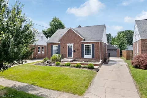 2542 9th St, Cuyahoga Falls, OH 44221