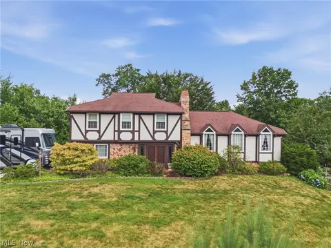 5300 W Boulevard Blvd NW, Canton, OH 44718