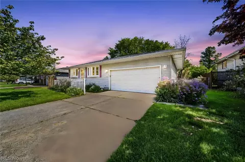 183 Erieview Dr, Eastlake, OH 44095