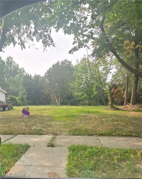 1474 Maplegrove Rd, South Euclid, OH 44121