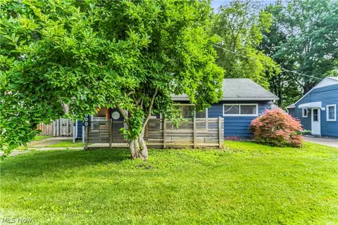 280 Kempton Dr, Berea, OH 44017 photo 3