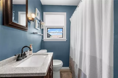 Bath - 181 Renee Dr, Struthers, OH 44471 photo 1 of 3
