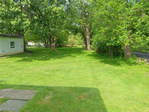 5248 Anthony St, Maple Heights, OH 44137 photo 4