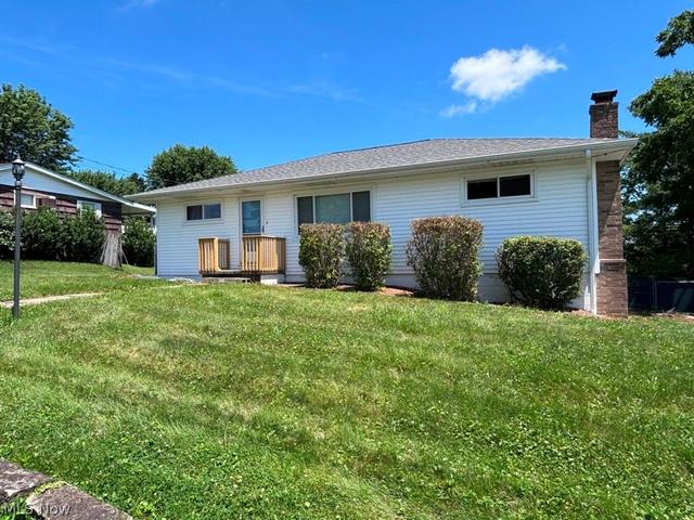 137 Loretta Ave, Follansbee, WV 26037