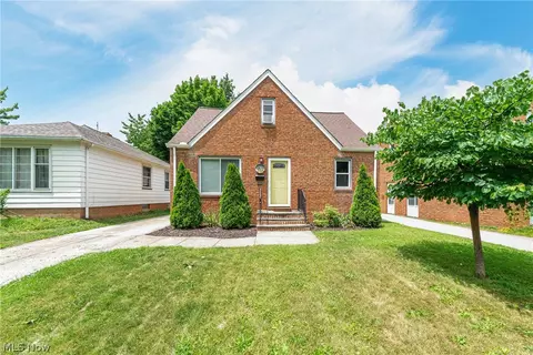 5934 Deering Ave, Parma Heights, OH 44130
