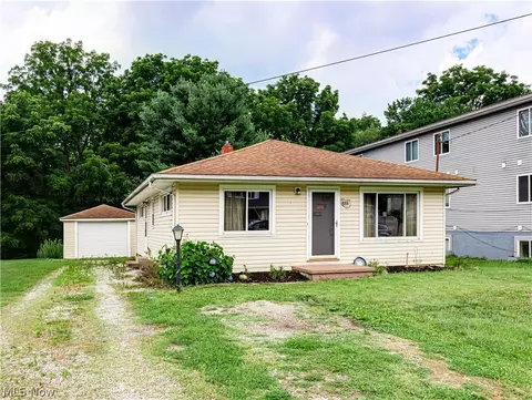 488 Massillon Rd, Akron, OH 44306