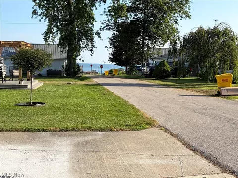 2033 Highland Ave, Ashtabula, OH 44004 photo 6