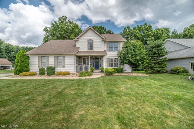 55 Willow Bend Dr, Canfield, OH 44406
