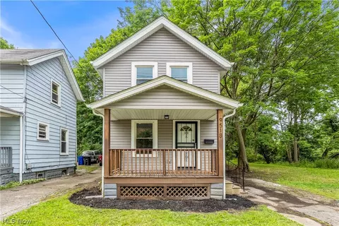 9518 Nelson Ave, Cleveland, OH 44105