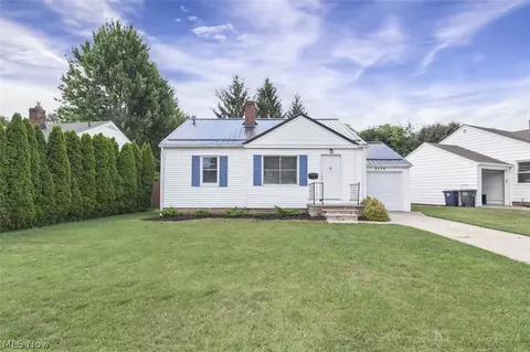 5136 Bridgewater Rd, Lyndhurst, OH 44124