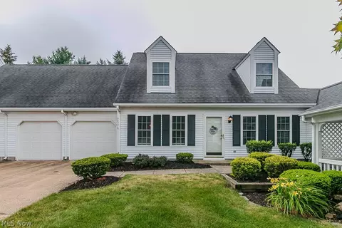9834 Highgate Ct, Mentor, OH 44060