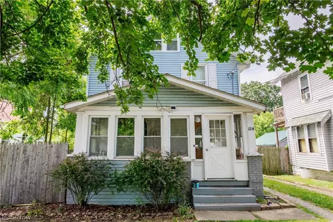1214 W Wilbeth Rd, Akron, OH 44314