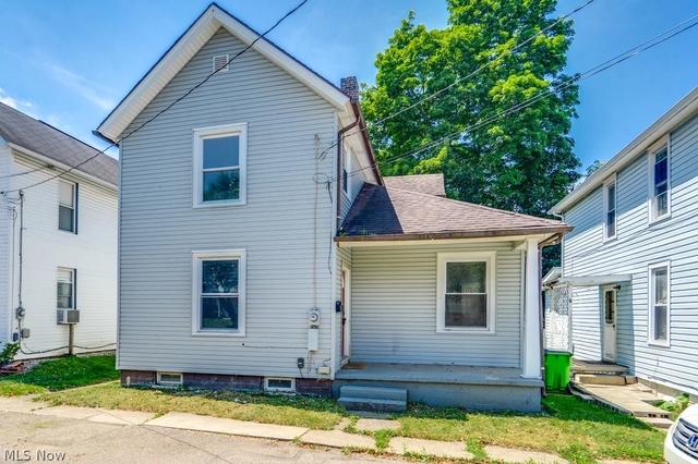 327 Schrock Pl SW, Massillon, OH 44647