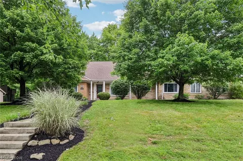 26201 Annesley Rd, Beachwood, OH 44122