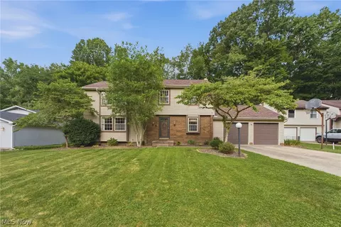 1717 Nutmeg Cir NE, Massillon, OH 44646