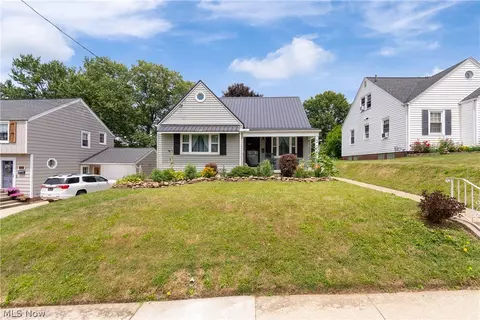 224 Ertle Ave NE, Massillon, OH 44646