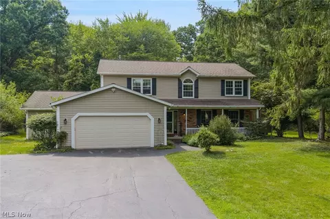 4270 N Hilltop Rd, Orange, OH 44022