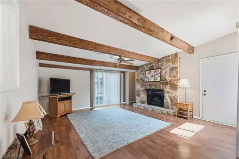 Living - 214 Grandview Ave NW, Canton, OH 44708 photo 2 of 4