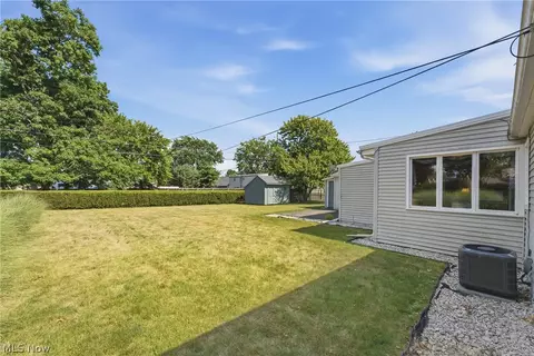 Exterior - 214 Grandview Ave NW, Canton, OH 44708 photo 5 of 8