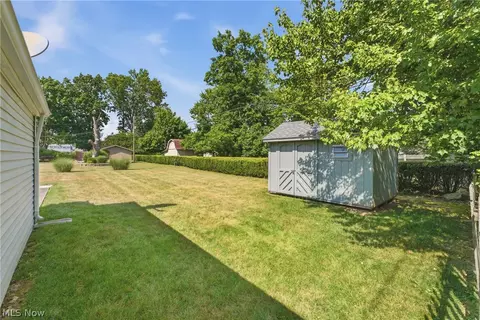 Exterior - 214 Grandview Ave NW, Canton, OH 44708 photo 4 of 8