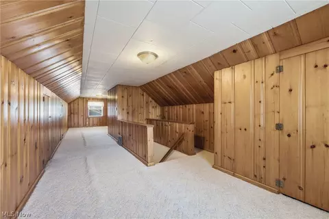 Entry Way - 214 Grandview Ave NW, Canton, OH 44708 photo 2 of 3
