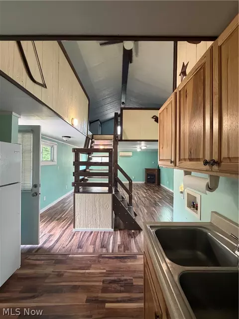 Entry Way - 12 Hemlock St, Elizabeth, WV 26143 photo 2 of 2