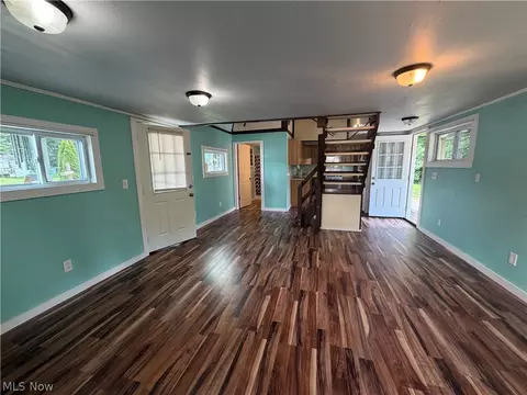 Living - 12 Hemlock St, Elizabeth, WV 26143 photo 3 of 3