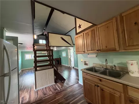 Entry Way - 12 Hemlock St, Elizabeth, WV 26143 photo 1 of 2