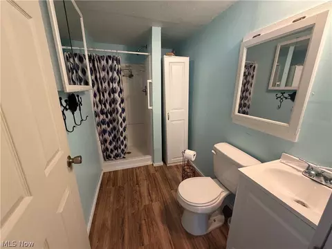 Bath - 12 Hemlock St, Elizabeth, WV 26143 photo 1 of 1