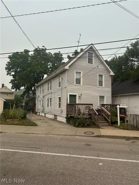 912 Starkweather Ave, Cleveland, OH 44113