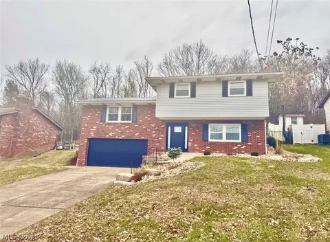 47 East St, New Cumberland, WV 26047