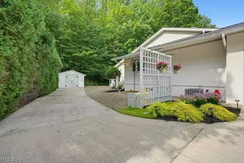 Exterior - 2596 Dodd Rd, Willoughby Hills, OH 44094 photo 8 of 9