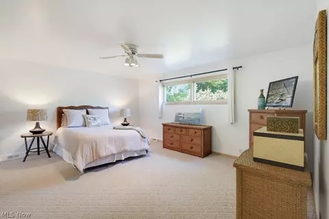 Bedroom - 2596 Dodd Rd, Willoughby Hills, OH 44094 photo 1 of 6