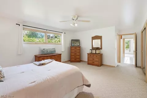 Bedroom - 2596 Dodd Rd, Willoughby Hills, OH 44094 photo 4 of 6