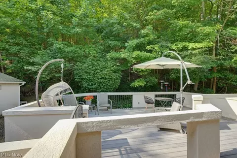 Exterior - 2596 Dodd Rd, Willoughby Hills, OH 44094 photo 3 of 9