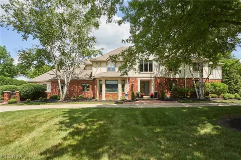 3611 N Fork Dr, Akron, OH 44333