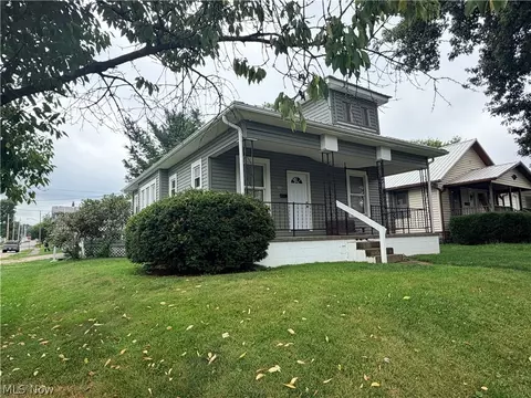 830 Larzelere Ave, Zanesville, OH 43701