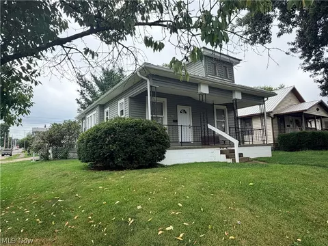 830 Larzelere Ave, Zanesville, OH 43701