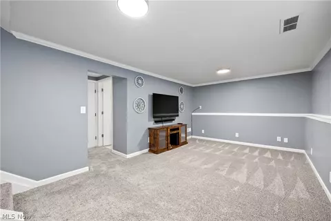 747 Abbe Rd N, Elyria, OH 44035 photo 13