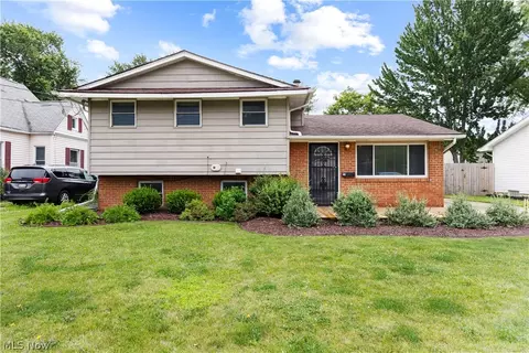 747 Abbe Rd N, Elyria, OH 44035 photo 1