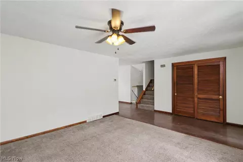 Living - 1705 Devonshire Ln, Mansfield, OH 44907 photo 1 of 6