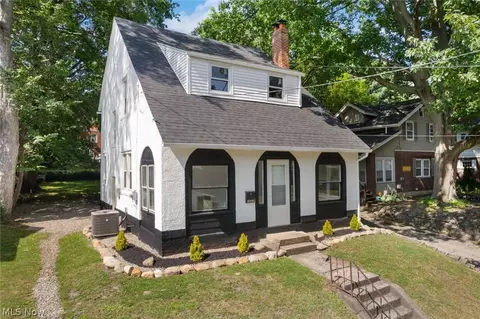 1649 Preston Ave, Akron, OH 44305