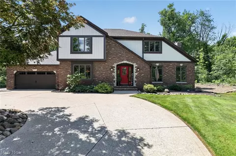1744 Mattingly Rd, Hinckley, OH 44233