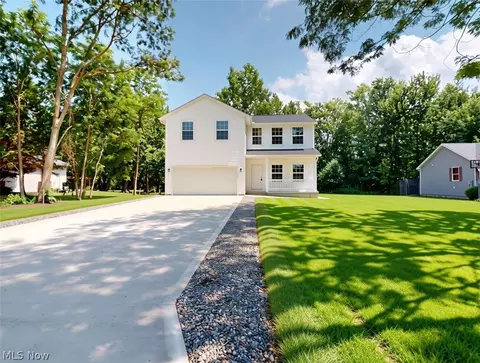 115 Deerfield Dr, Madison, OH 44057