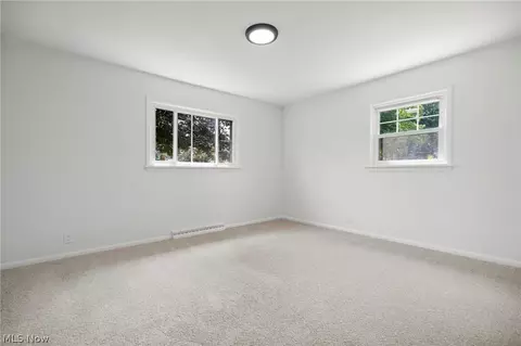 7018 Manor Dr, Elyria, OH 44035 photo 14
