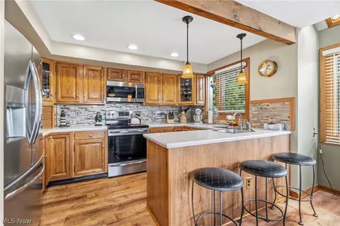 Kitchen - 3510 Moonlight Bay Dr NW, Canton, OH 44708 photo 1 of 2